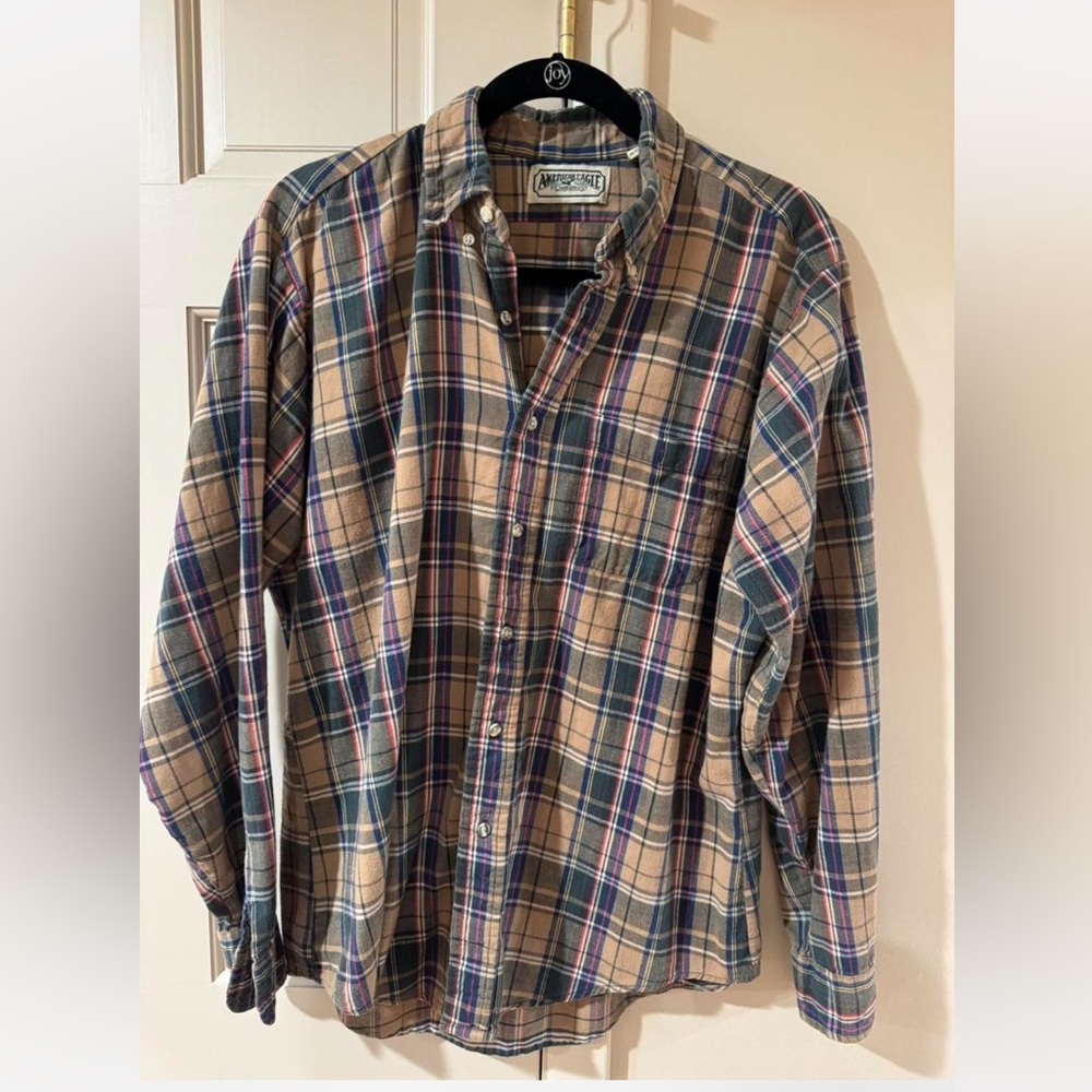 Vintage American Eagle Outfitters Men's Casual Plaid Shirt - Beige and Navy